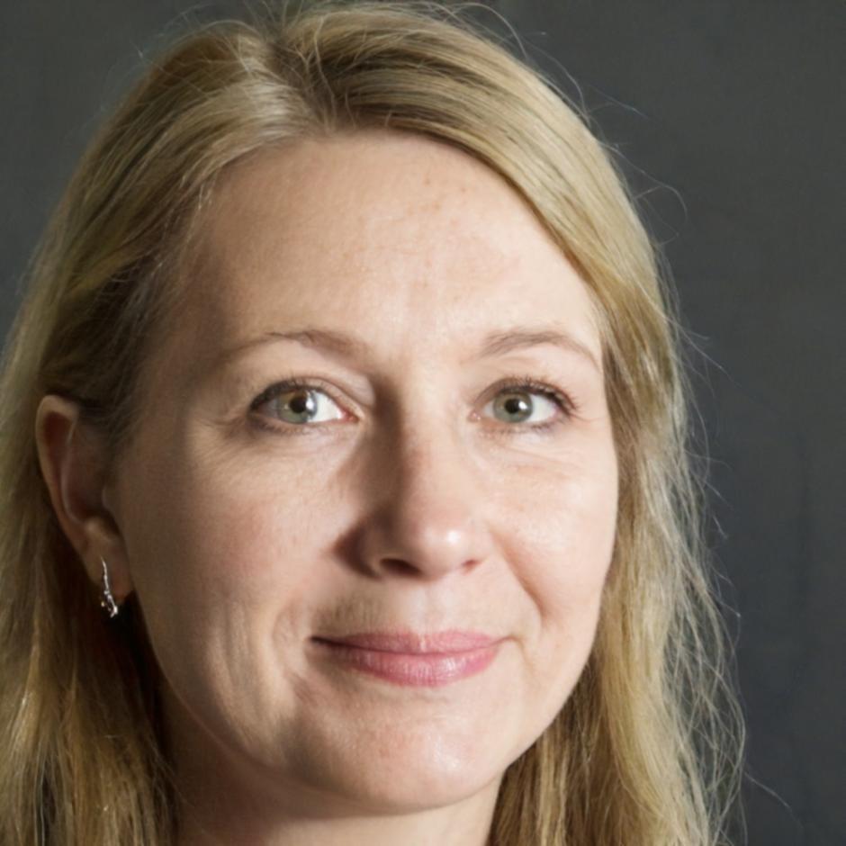 Beatriz Cordeiro, Controladora Corporativa